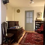 Colourful Townhouse In Mountain Village Square *