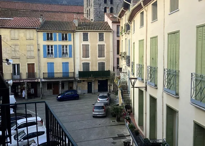 Colourful Townhouse In Mountain Village Square *